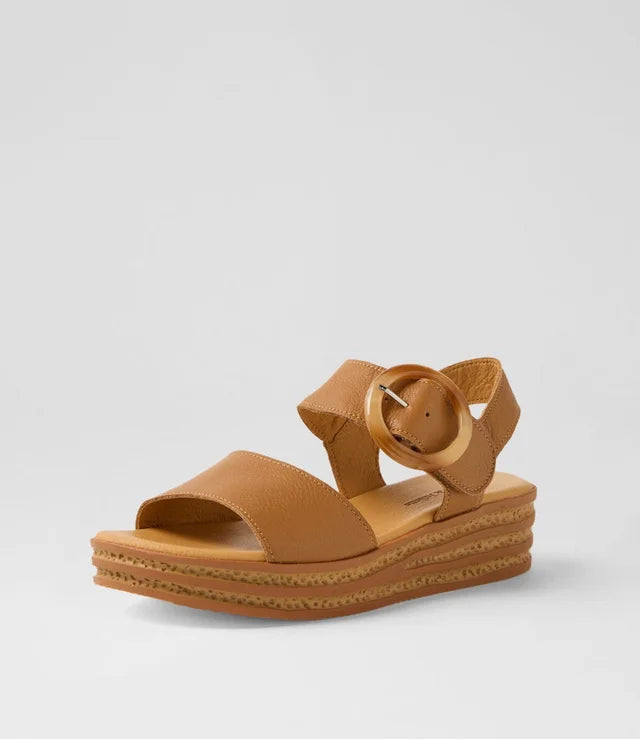 Django & Juliette Cubbie Platform Sandals Dark Tan Leather