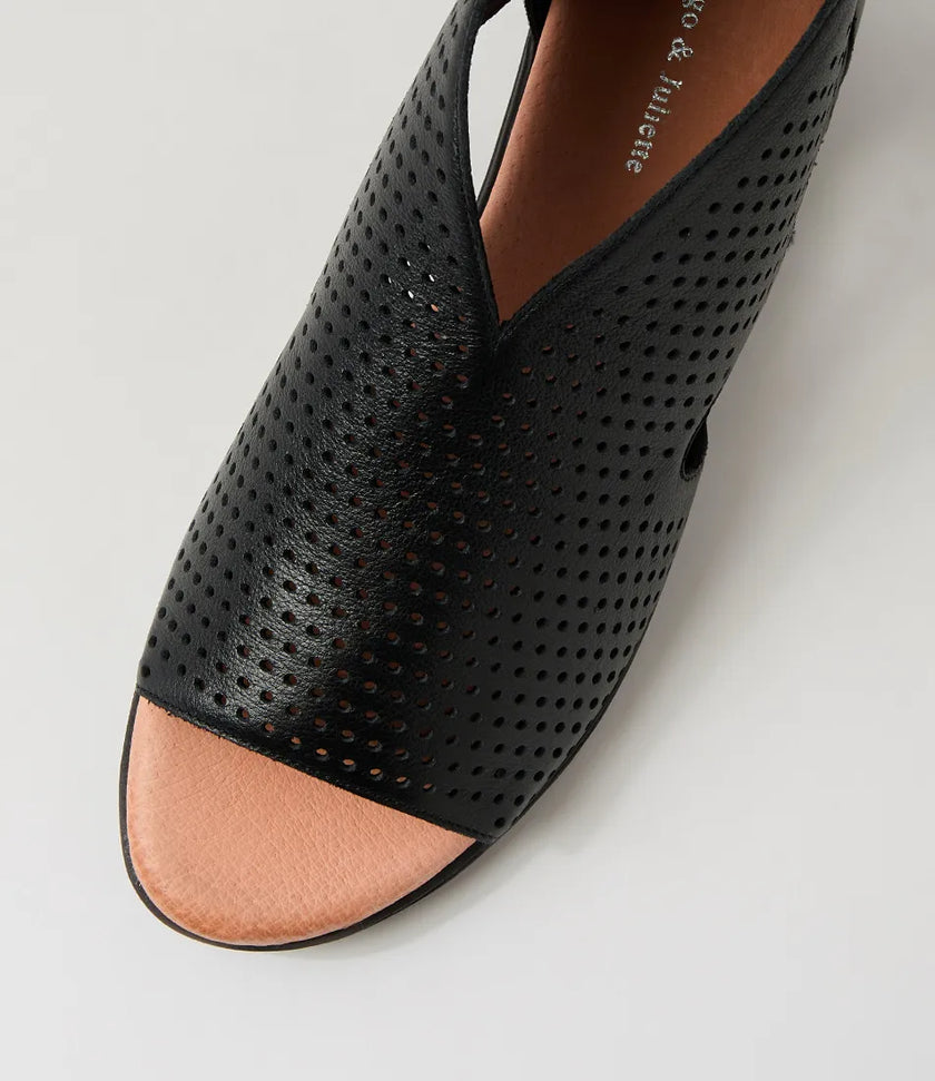 Django & Juliette Mutan Black/ Black Sole