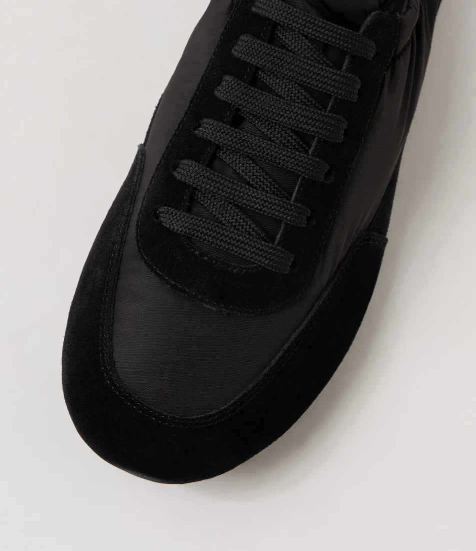 Django & Juliette Brinkle Sneakers Black Suede Fabric