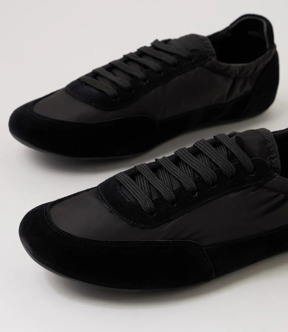 Django & Juliette Brinkle Sneakers Black Suede Fabric