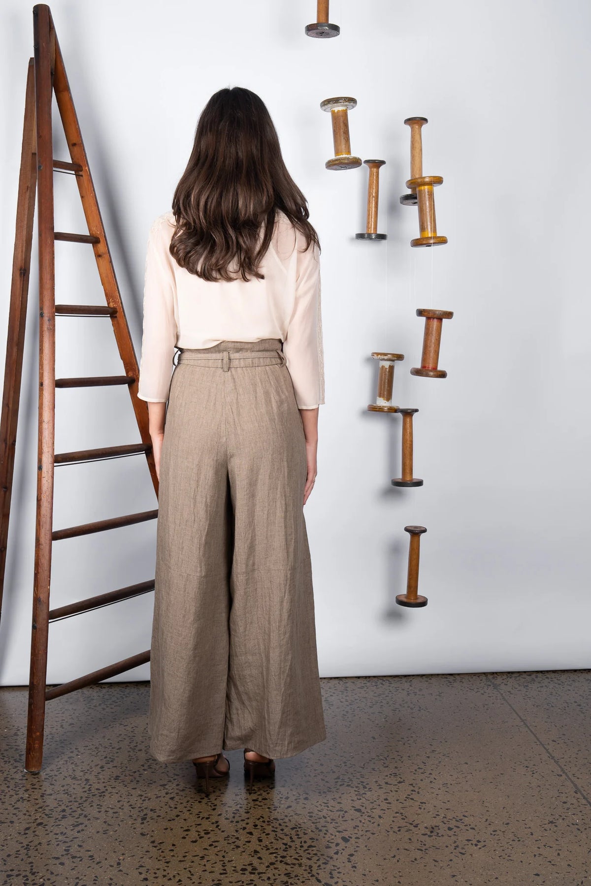 M. A. Dainty Downtown Linen Pant Rock