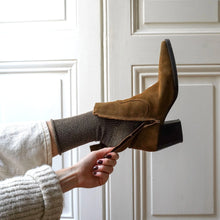 Load image into Gallery viewer, KLUE Glitter Lurex Socks Caramel
