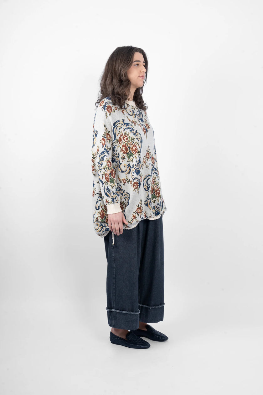 M. A. Dainty Chaise Knit Flowers