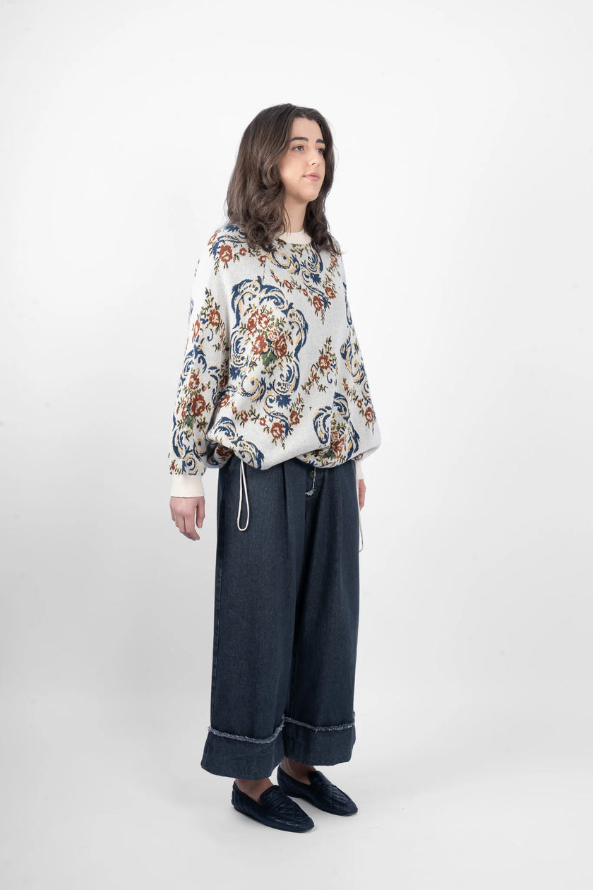 M. A. Dainty Chaise Knit Flowers