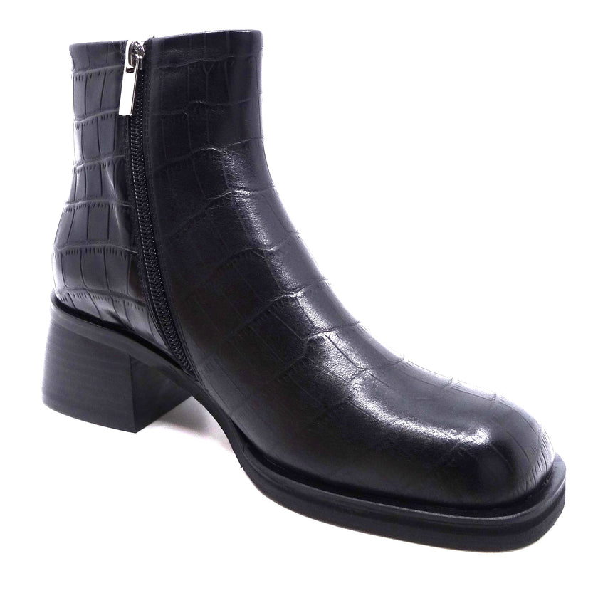 Django & Juliette Emre Black Croc Leather