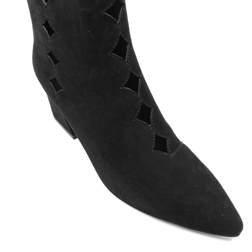 Django & Juliette Mamun Black Suede