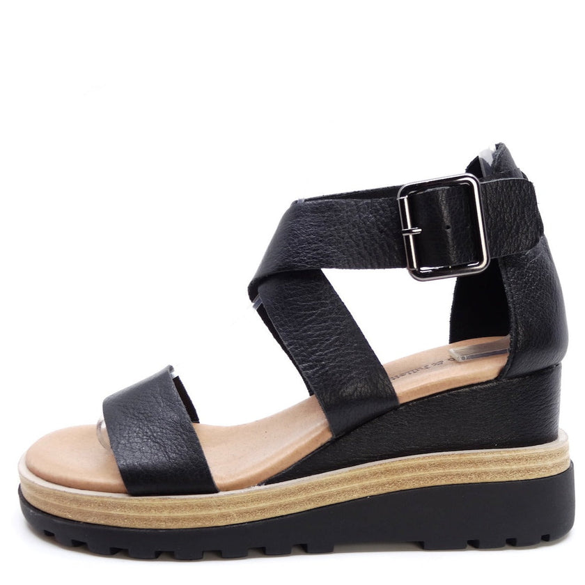 Django & Juliette Becker Black/ Black Leather