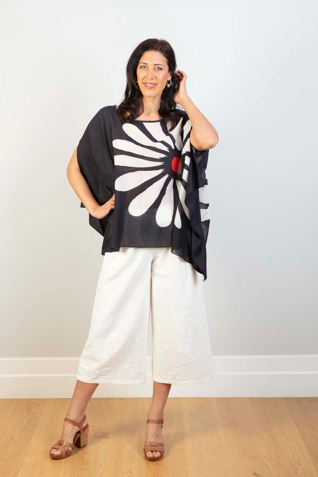 JJ Sisters EE18 Big Flower Top Black