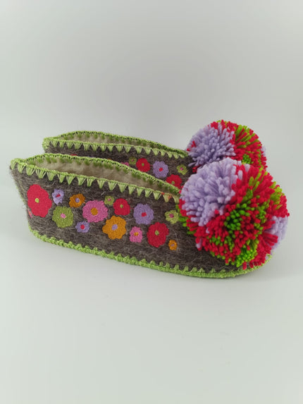 Freeing Venus Electro Pop Pompom Wool Slippers