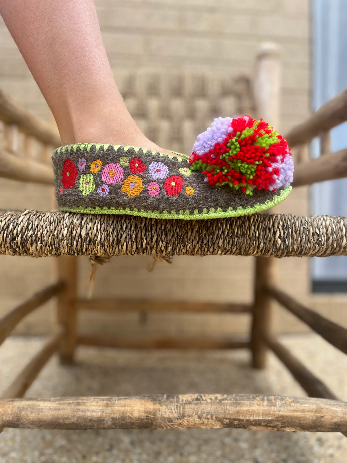 Freeing Venus Electro Pop Pompom Wool Slippers