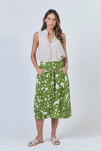 Load image into Gallery viewer, O&amp;J Naturals GA639 Skirt Moss Barnacles
