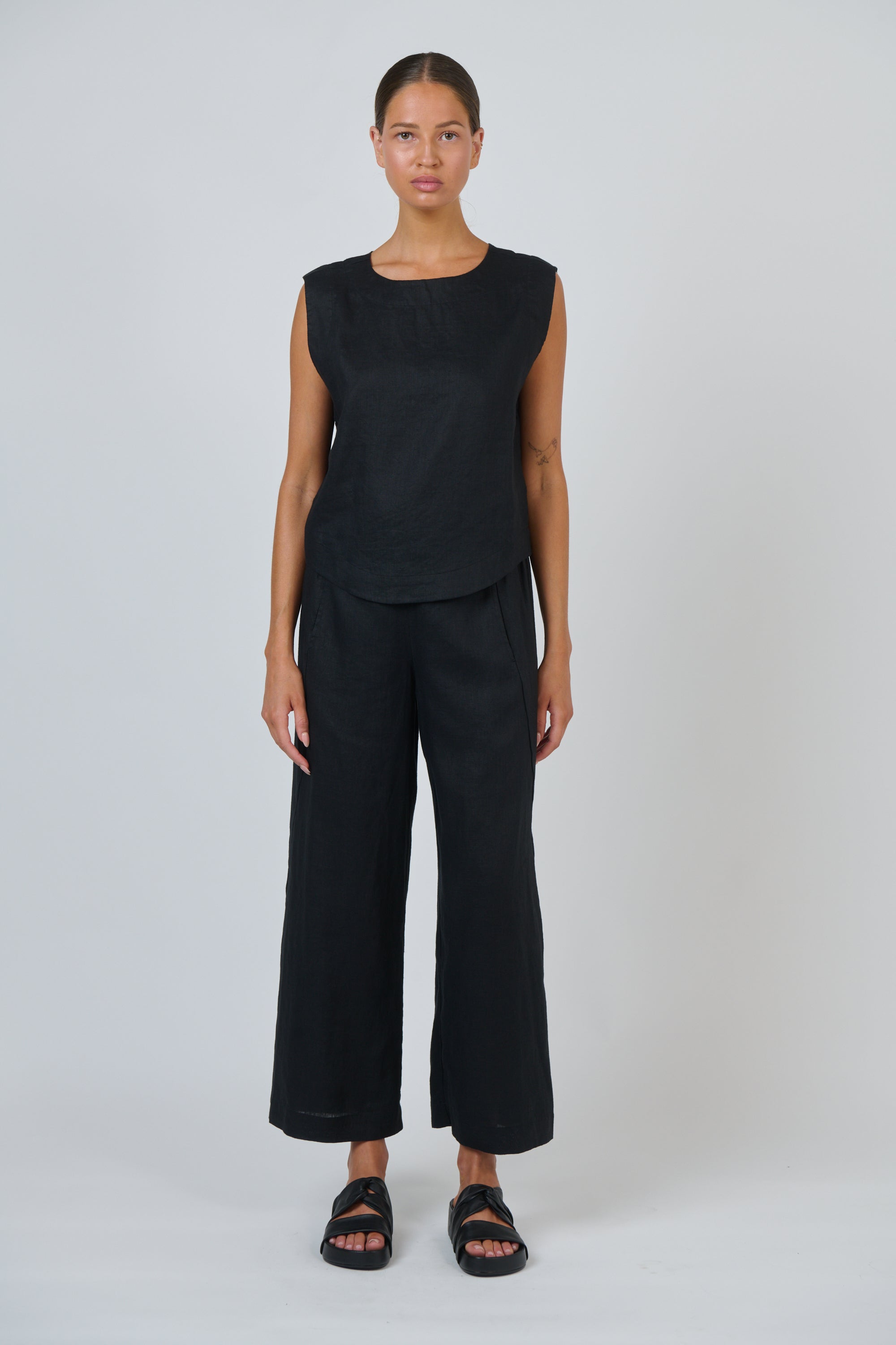O&J Naturals GA581 Linen Top Black