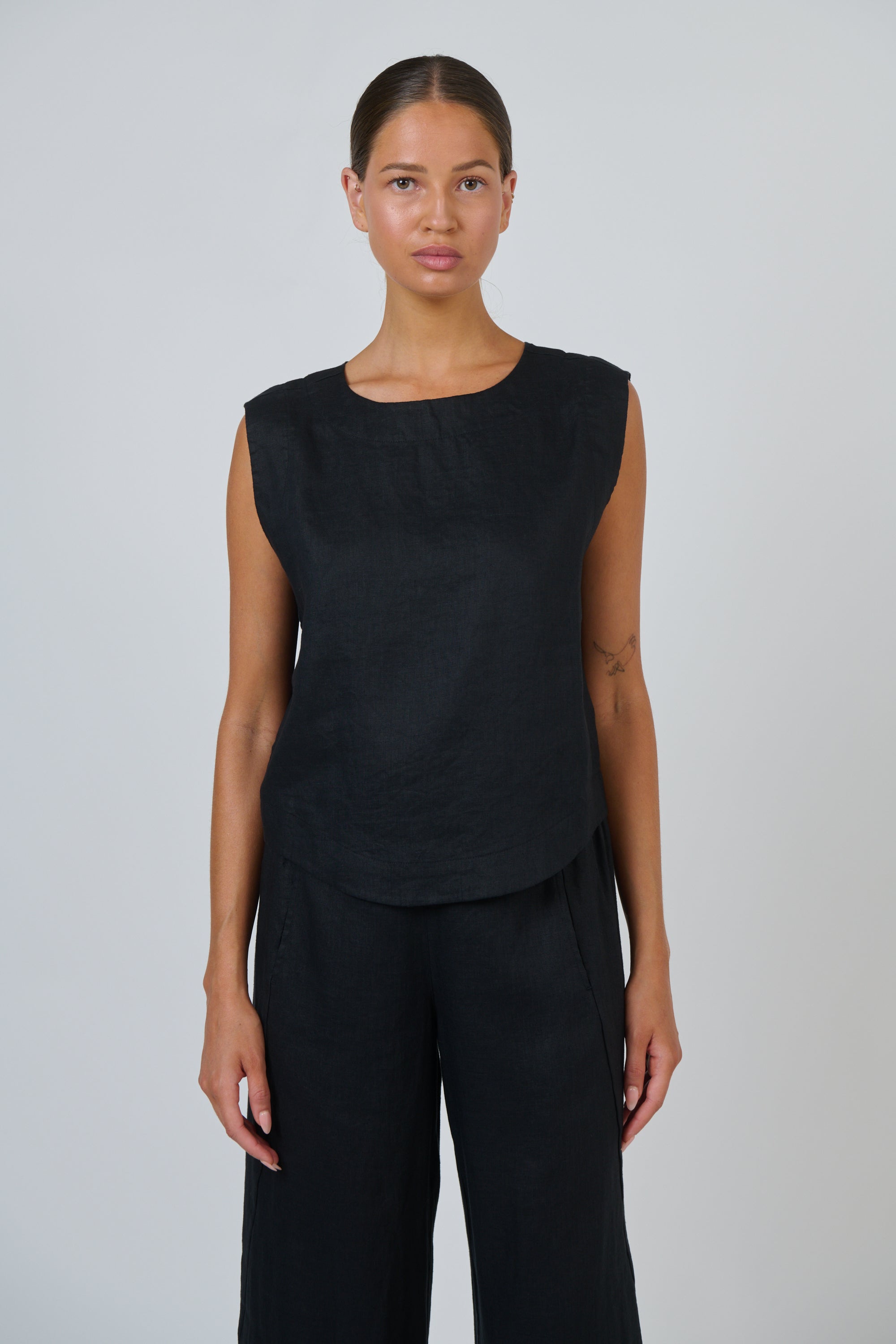 O&J Naturals GA581 Linen Top Black