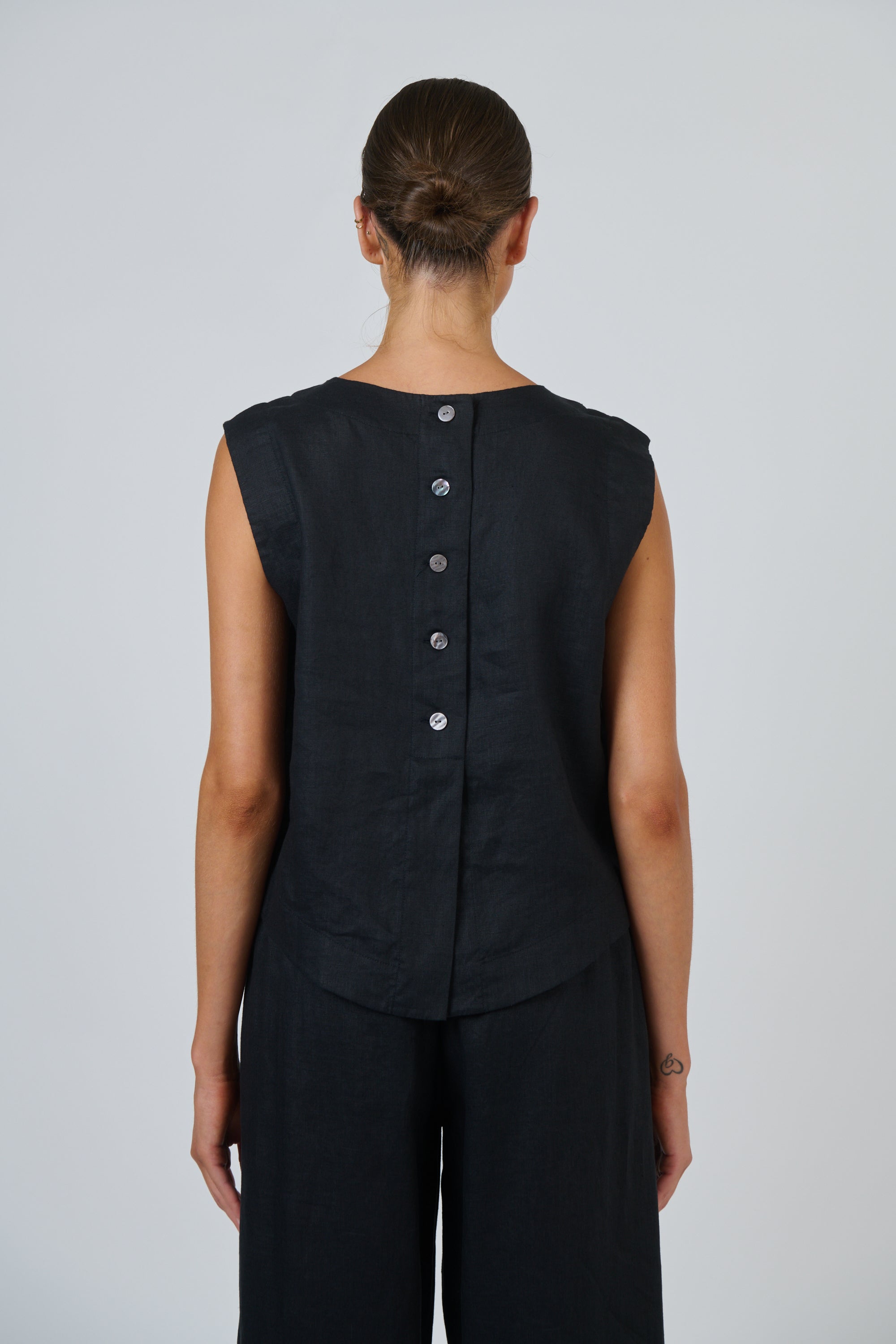 O&J Naturals GA581 Linen Top Black