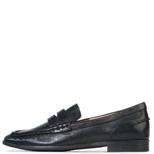 Load image into Gallery viewer, EOS Gana Loafers Black Leather

