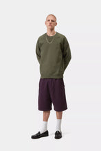 Load image into Gallery viewer, Carhartt WIP Chase Sweat Leaf / Gold
