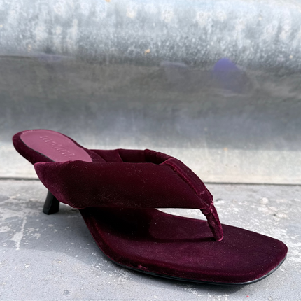 Mollini Heedee Velvet Thong Heels Plum