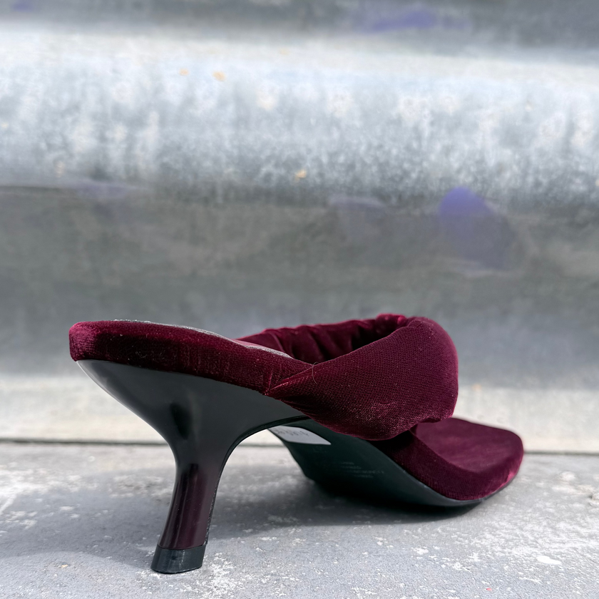Mollini Heedee Velvet Thong Heels Plum