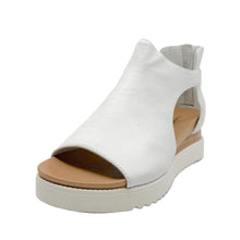 Load image into Gallery viewer, Django &amp; Juliette Ambatto White/White Leather
