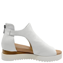 Load image into Gallery viewer, Django &amp; Juliette Ambatto White/White Leather
