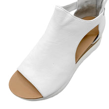 Load image into Gallery viewer, Django &amp; Juliette Ambatto White/White Leather
