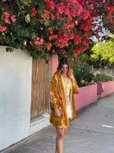 Load image into Gallery viewer, Anna Chandler Kimono Chinoiserie Gold
