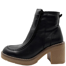 Load image into Gallery viewer, Sala Gem Ankle Boots Black Leather
