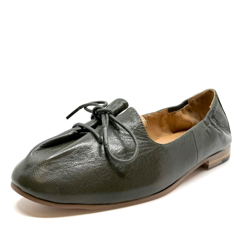 Django & Juliette Ubeeria Flats Olive Polish Leather