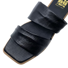Load image into Gallery viewer, Nu by Neo Winnet Slides Negro Leather
