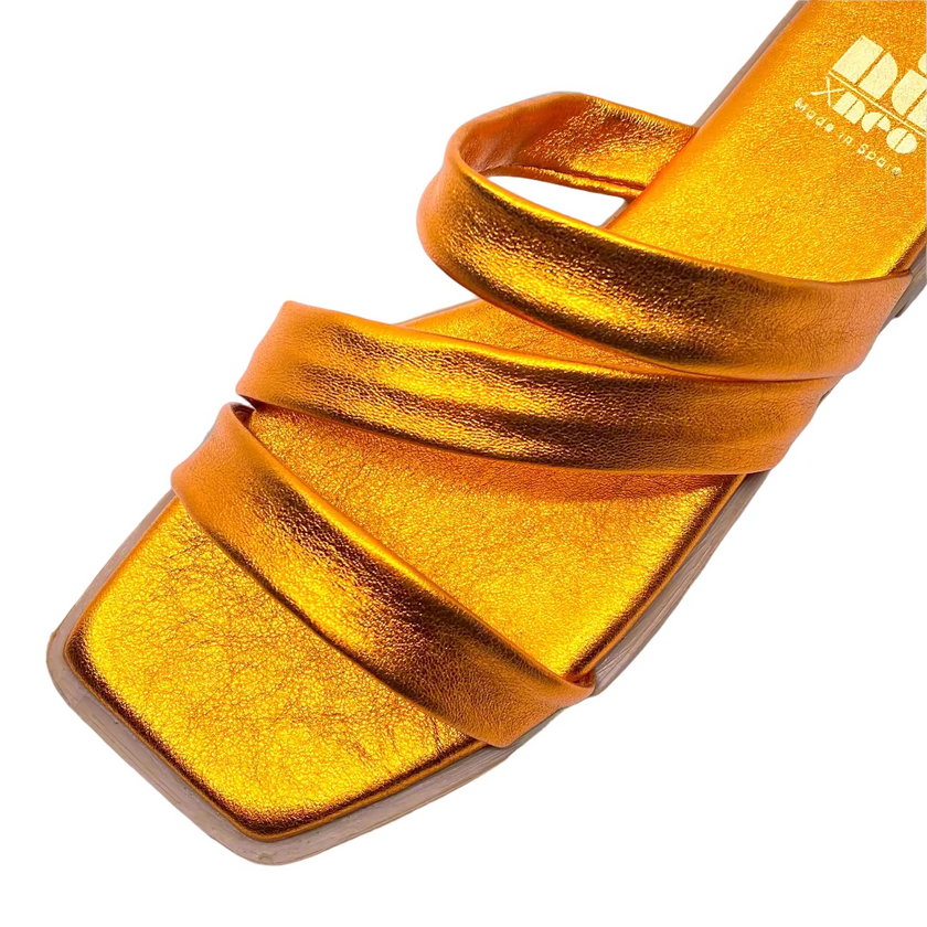 Nu by Neo Wilena Slides Rojo Metallic Leather