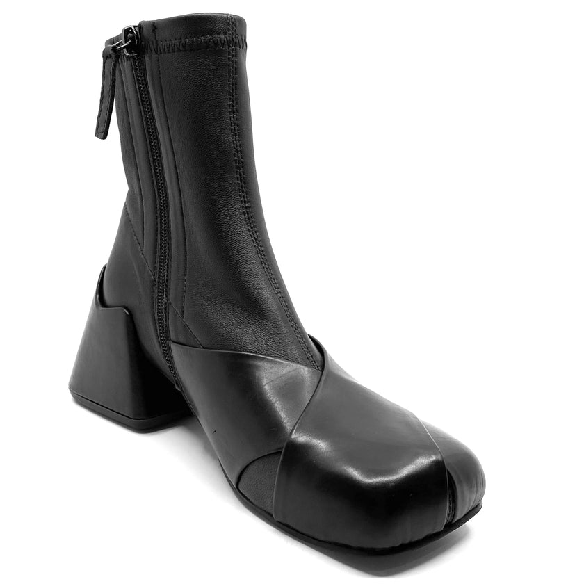 2 Baia Vista Erin Black Vitello/ Kid Stretch Napa Leather