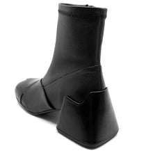 Load image into Gallery viewer, 2 Baia Vista Erin Black Vitello/ Kid Stretch Napa Leather
