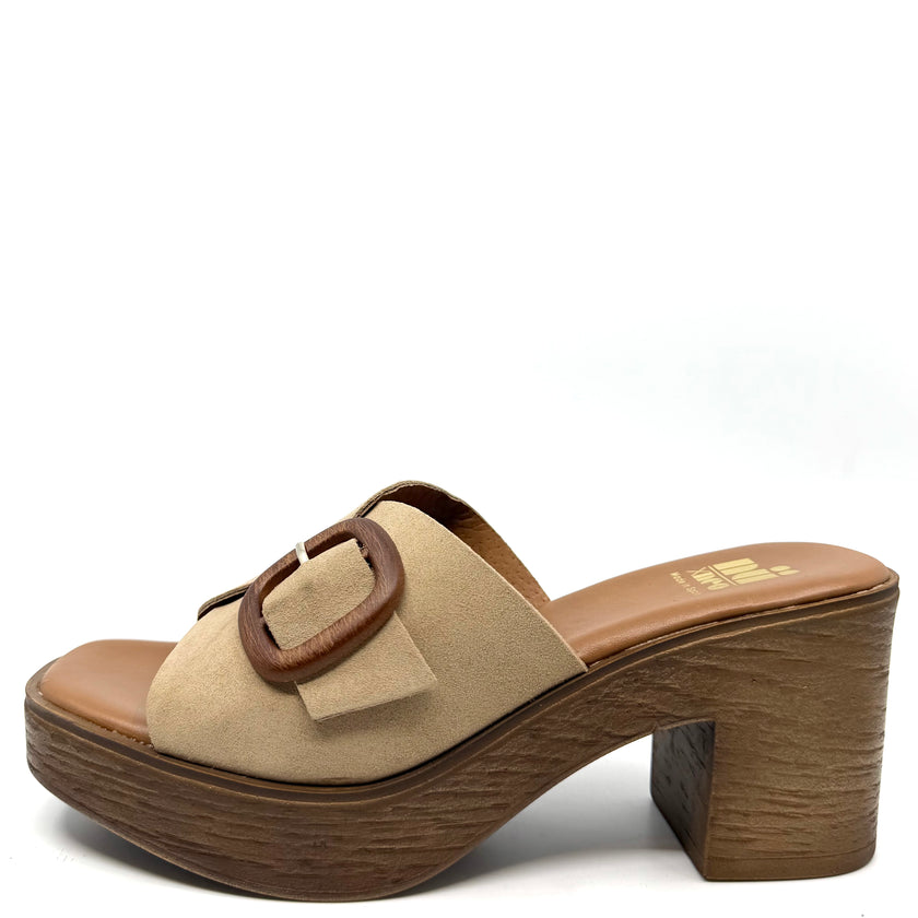 Nu by Neo Quirina Clog Heels Camello Suede Leather