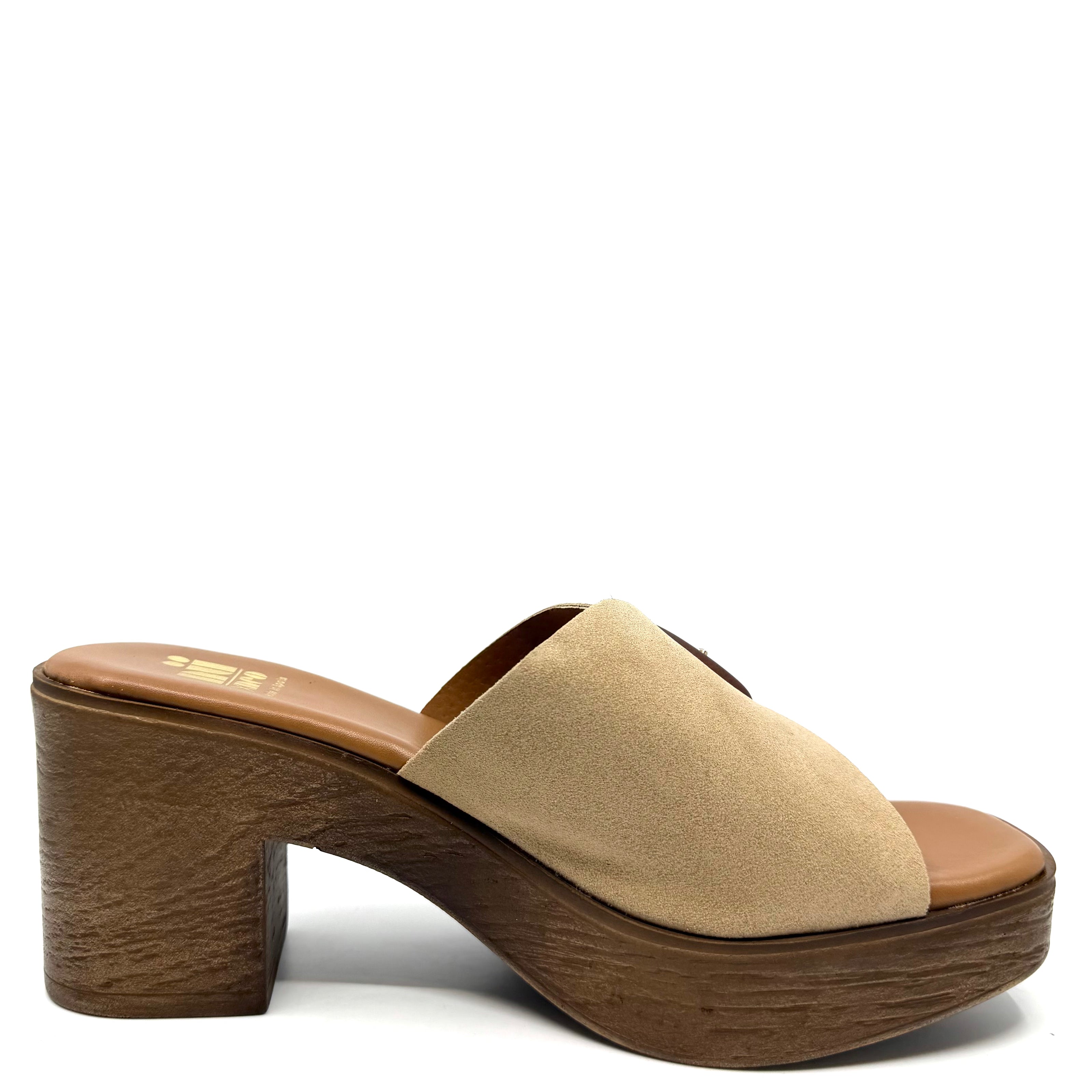 Nu by Neo Quirina Clog Heels Camello Suede Leather