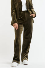 Load image into Gallery viewer, Italian Star Jets Velvet Pant Khaki
