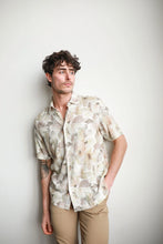 Load image into Gallery viewer, James Harper Floral Short Sleeve Watercolour Linen S/S Shirt
