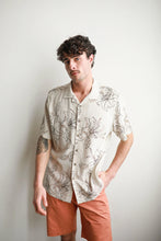 Load image into Gallery viewer, James Harper Havanna Cuban Collar Linen Shirt Mocha
