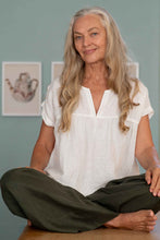 Load image into Gallery viewer, Lazybones Julia Top Warm White
