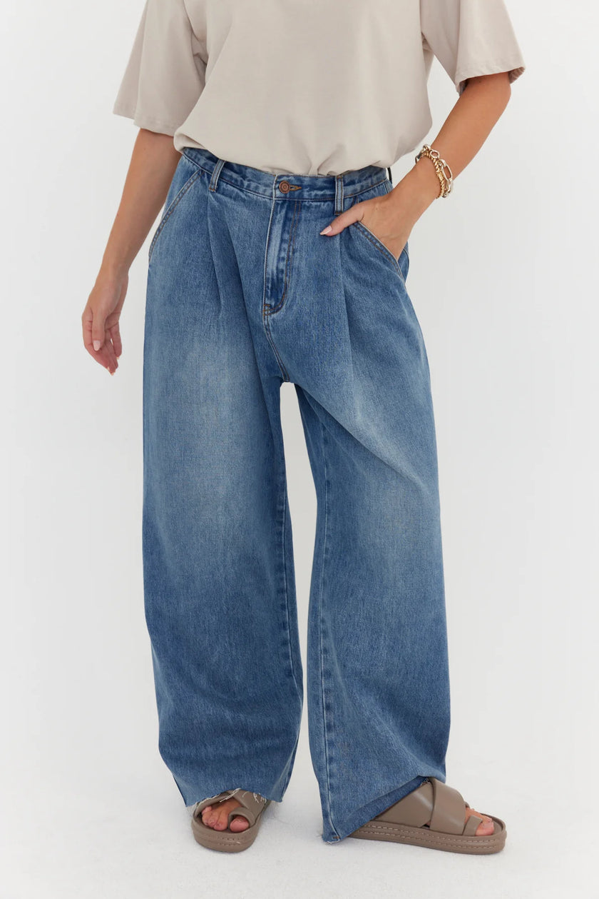 ALEXANDRA Alessia Wide Leg Jeans Mid Blue Denim