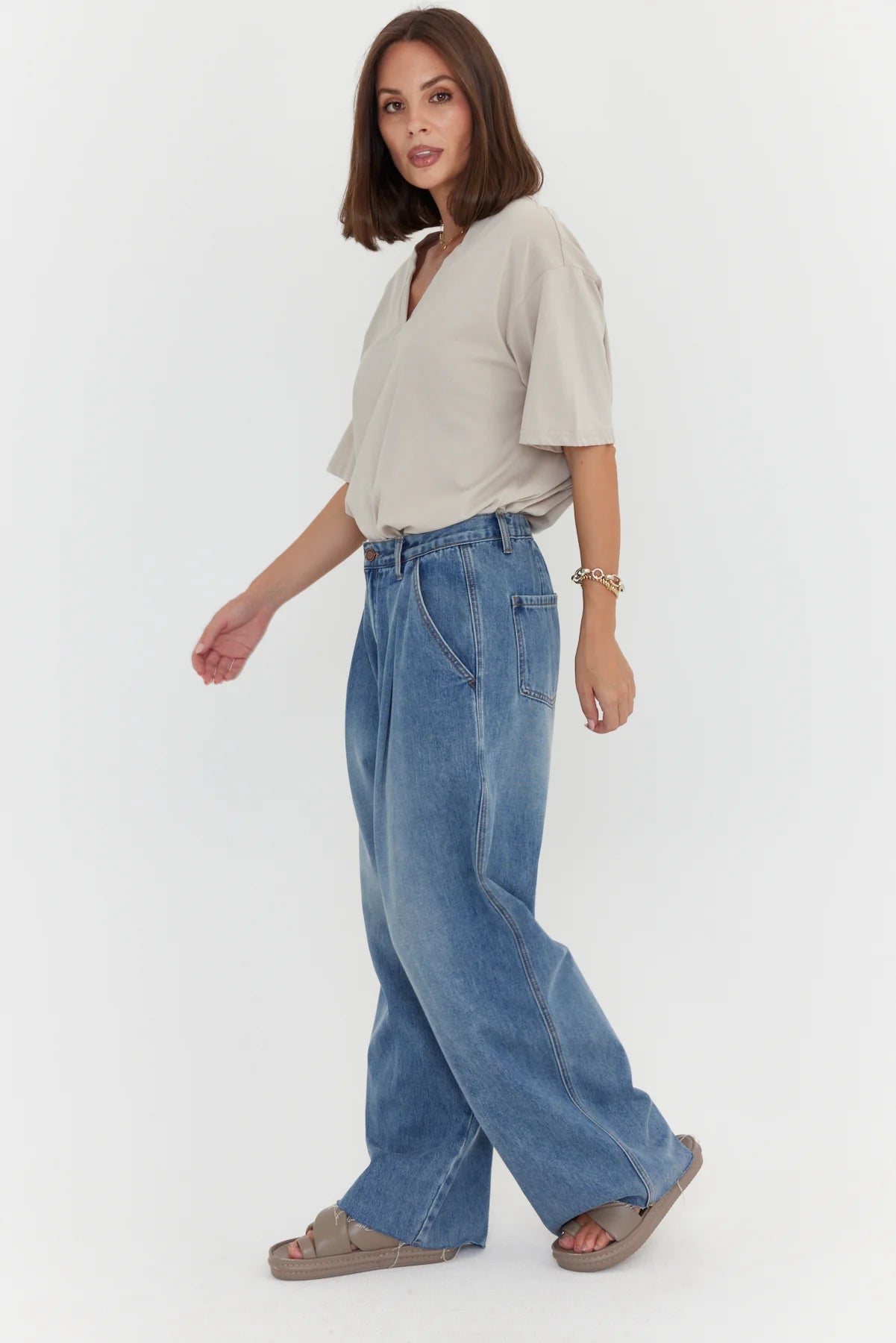 ALEXANDRA Alessia Wide Leg Jeans Mid Blue Denim