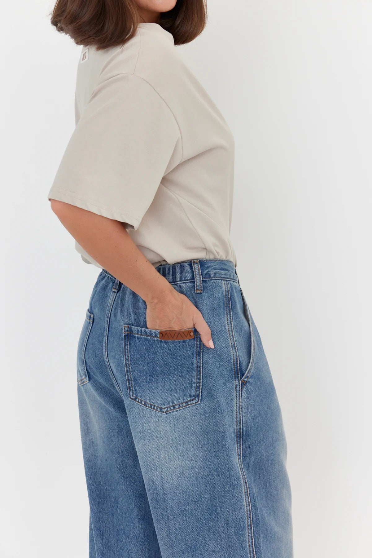 ALEXANDRA Alessia Wide Leg Jeans Mid Blue Denim
