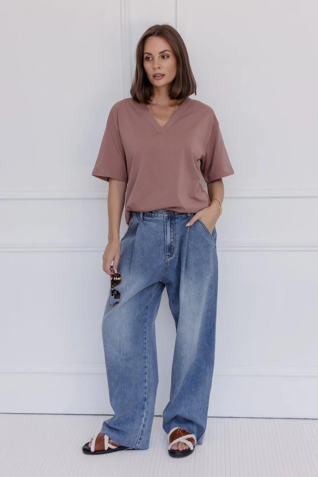 ALEXANDRA Alessia Wide Leg Jeans Mid Blue Denim