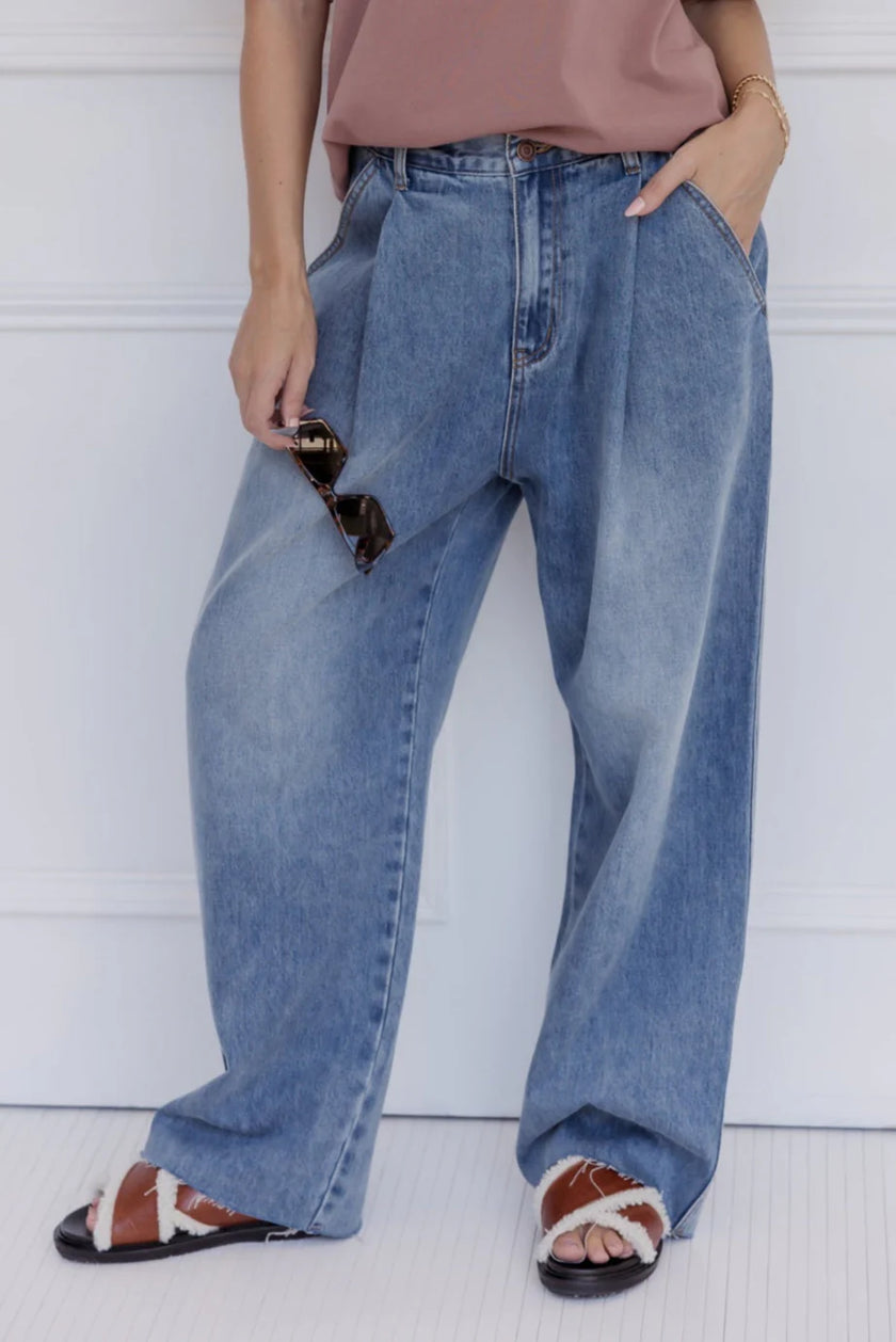 ALEXANDRA Alessia Wide Leg Jeans Mid Blue Denim