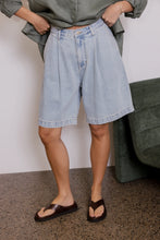 Load image into Gallery viewer, ALEXANDRA Harvey Shorts Light Blue Denim

