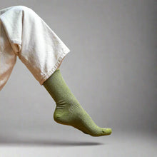 Load image into Gallery viewer, KLUE Glitter Lurex Socks Olive Green
