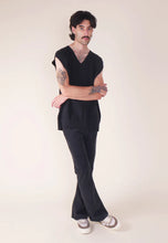 Load image into Gallery viewer, Neuw Denim Neuw Knit Vest Black
