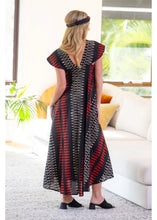 Load image into Gallery viewer, Cienna Hemi Dress Yindi Print
