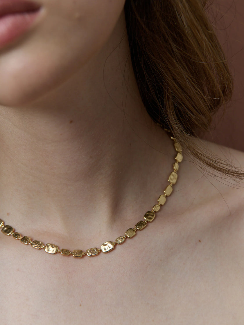 Lustre & Sage Hammered Plate 18K Gold Plated Necklace Gold