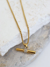 Load image into Gallery viewer, Lustre &amp; Sage Vivienne T-Bar 18K Gold Plated Necklace Gold
