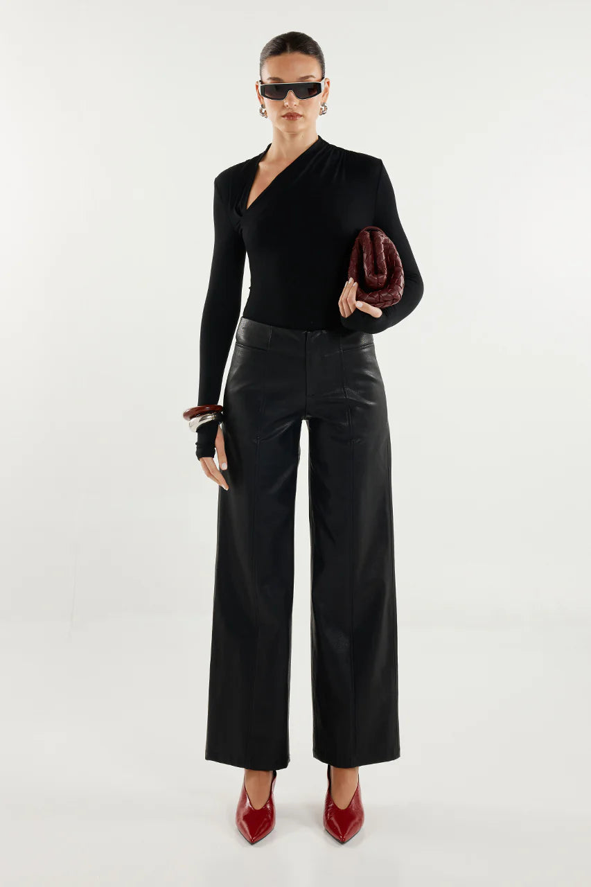 Madison The Label Laury Long Sleeve Top Black